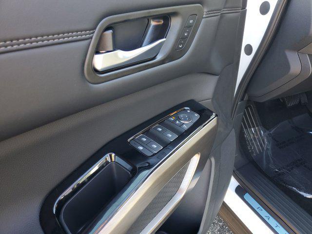 new 2025 Nissan Pathfinder car, priced at $52,175