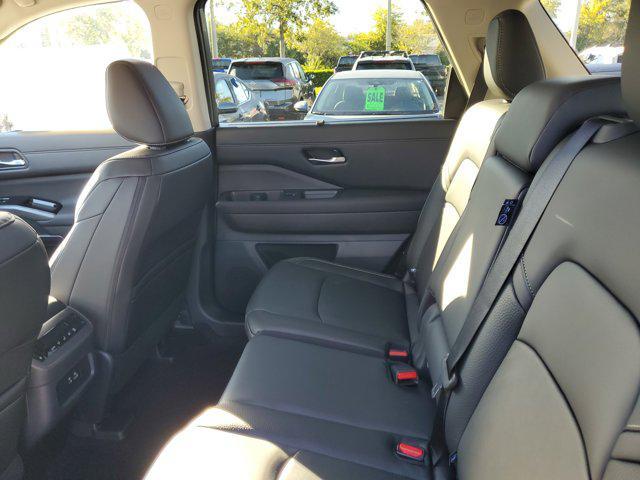 new 2025 Nissan Pathfinder car, priced at $40,590