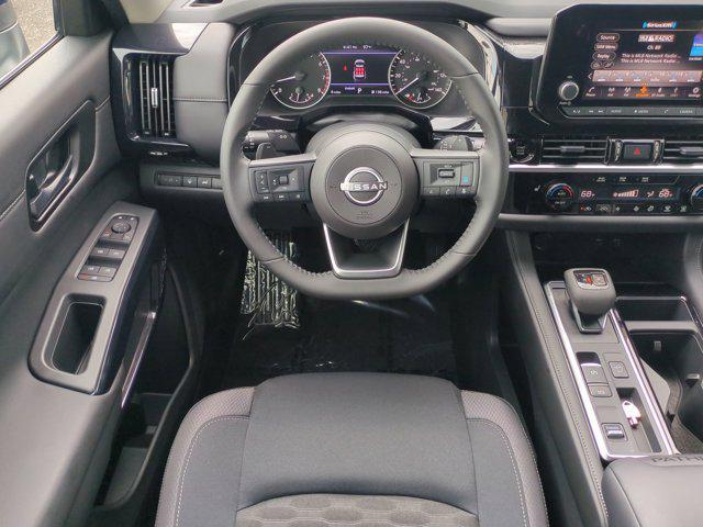 new 2025 Nissan Pathfinder car, priced at $41,775