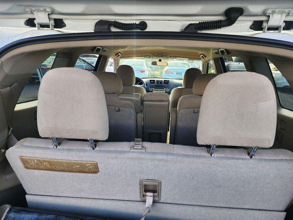 used 2009 Toyota Highlander Hybrid car, priced at $13,995