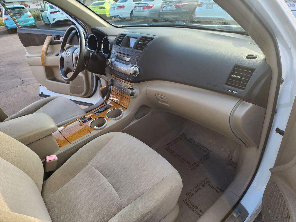 used 2009 Toyota Highlander Hybrid car, priced at $13,995