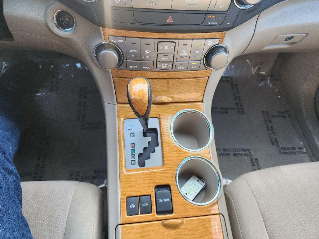 used 2009 Toyota Highlander Hybrid car, priced at $13,995