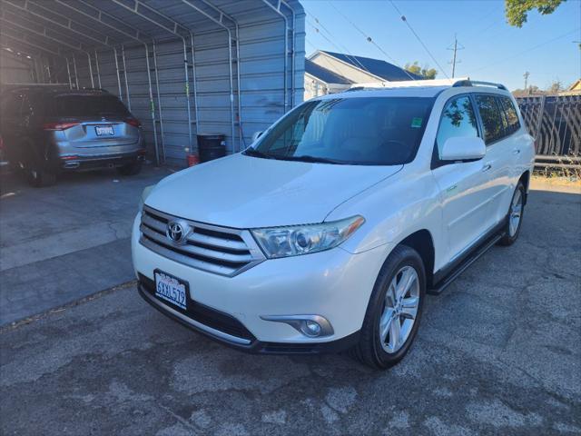 used 2013 Toyota Highlander car, priced at $11,995
