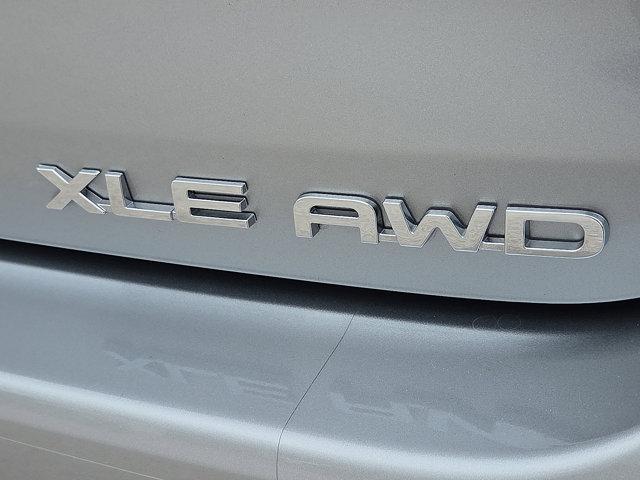 used 2023 Toyota Highlander car, priced at $43,516