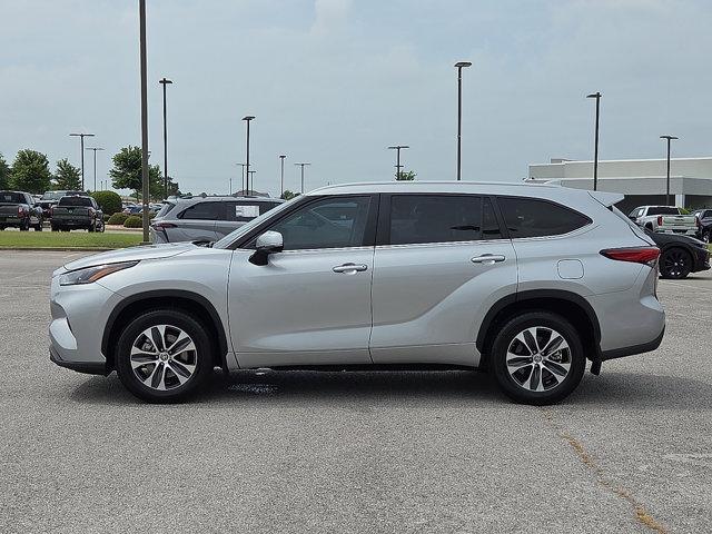 used 2023 Toyota Highlander car, priced at $43,516