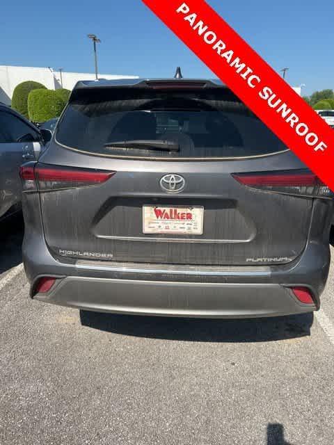 used 2022 Toyota Highlander car, priced at $38,644