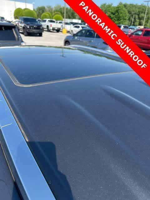 used 2022 Toyota Highlander car, priced at $38,644