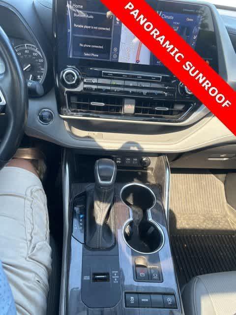 used 2022 Toyota Highlander car, priced at $38,644