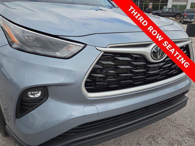 used 2024 Toyota Highlander car, priced at $38,544