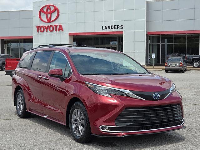 used 2024 Toyota Sienna car, priced at $44,512