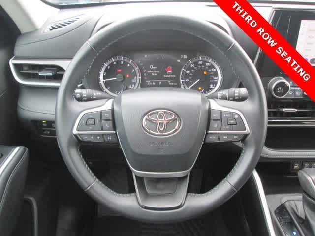 used 2023 Toyota Highlander car, priced at $35,423