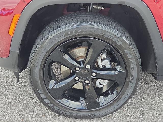 used 2023 Jeep Grand Cherokee car, priced at $33,088