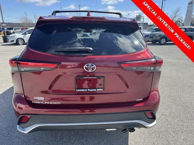 used 2022 Toyota Highlander car, priced at $35,438