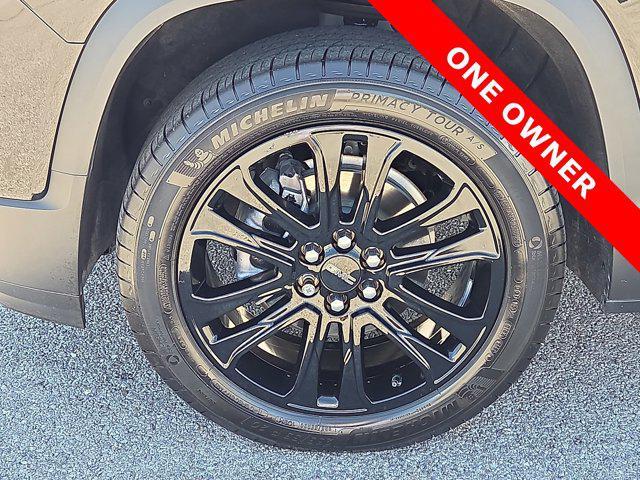 used 2023 GMC Acadia car, priced at $29,700