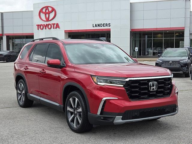 used 2025 Honda Pilot car, priced at $45,933