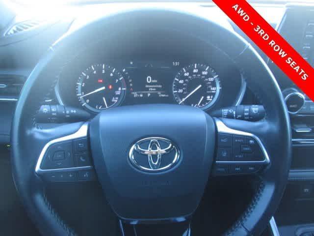 used 2021 Toyota Highlander car, priced at $35,877