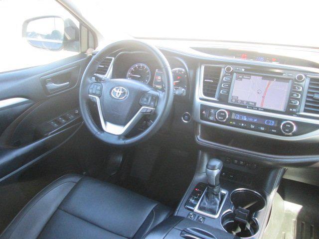used 2018 Toyota Highlander car, priced at $21,800