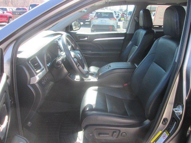used 2018 Toyota Highlander car, priced at $21,800
