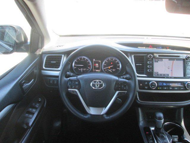 used 2018 Toyota Highlander car, priced at $21,800