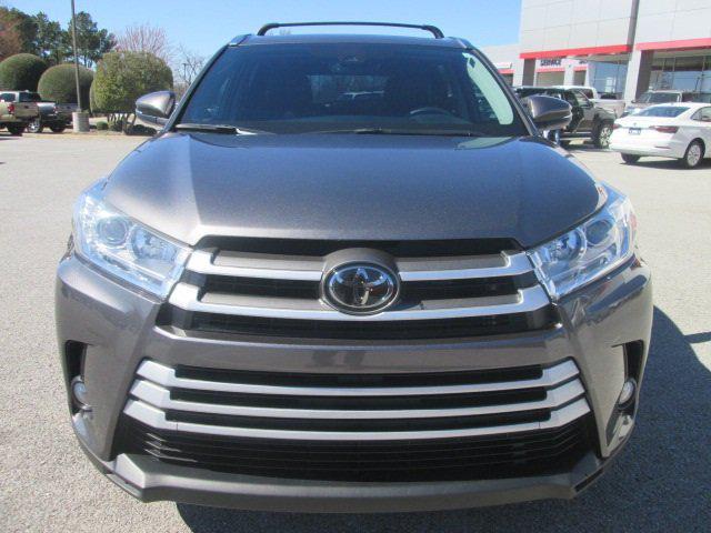 used 2018 Toyota Highlander car, priced at $21,800