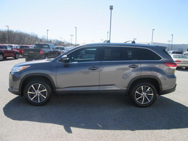 used 2018 Toyota Highlander car, priced at $21,800
