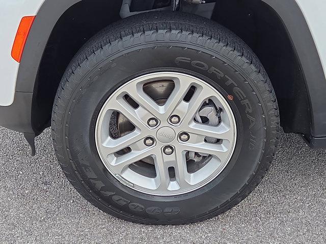 used 2022 Jeep Grand Cherokee car, priced at $29,995