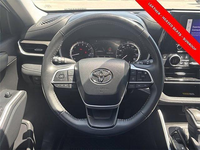 used 2023 Toyota Highlander car, priced at $34,996
