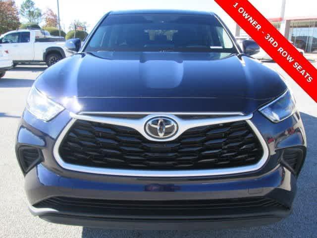 used 2022 Toyota Highlander car, priced at $30,814