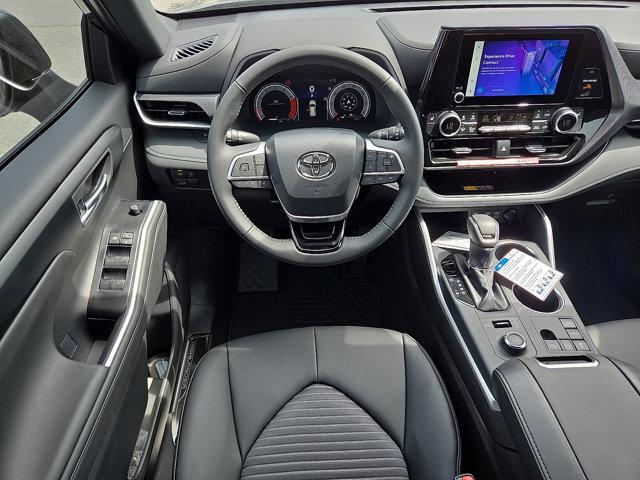 new 2025 Toyota Highlander car, priced at $48,675