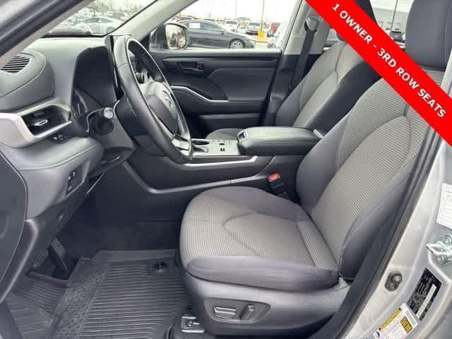 used 2024 Toyota Highlander car, priced at $39,997