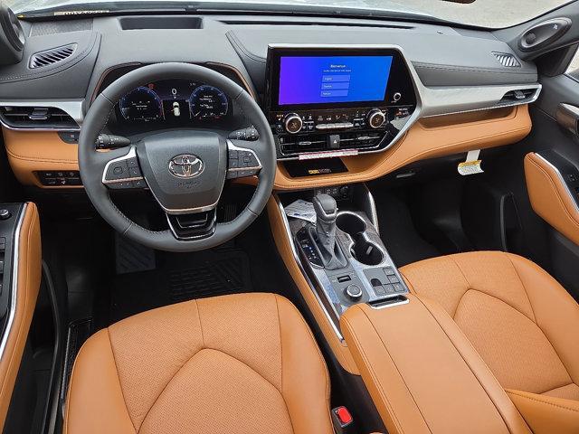 new 2025 Toyota Highlander car, priced at $52,676