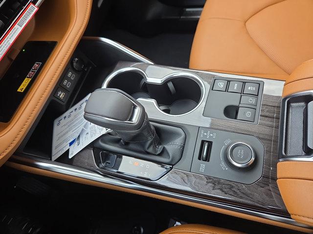 new 2025 Toyota Highlander car, priced at $52,676