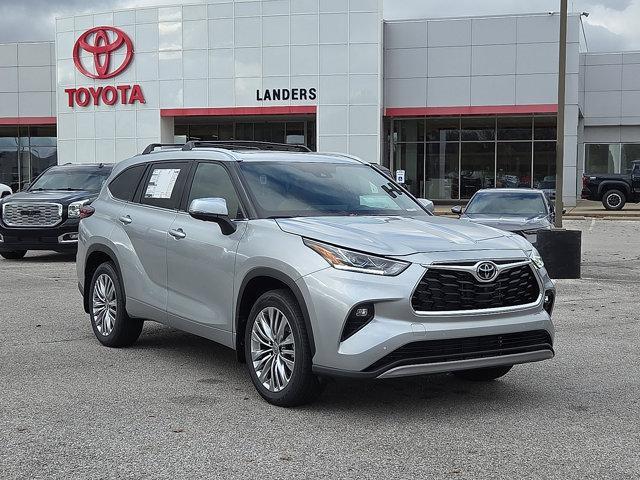new 2025 Toyota Highlander car, priced at $52,676