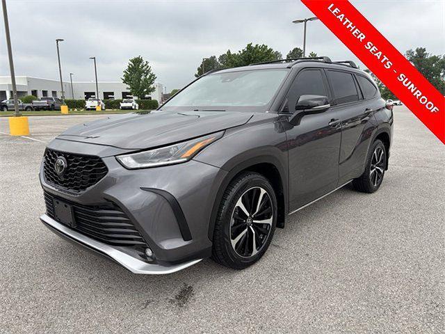 used 2022 Toyota Highlander car, priced at $34,676