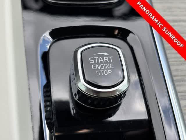 used 2022 Volvo XC60 car, priced at $39,519