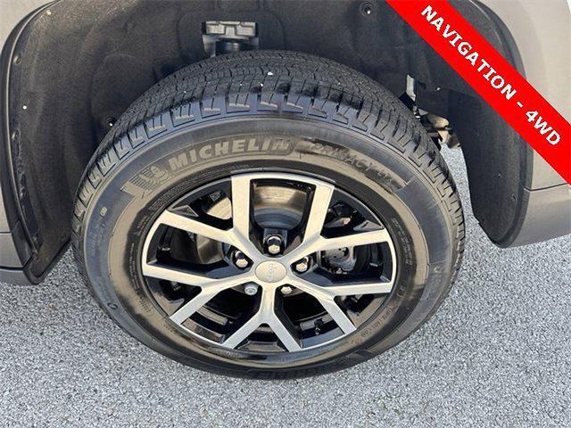 used 2024 Jeep Grand Cherokee car, priced at $41,513