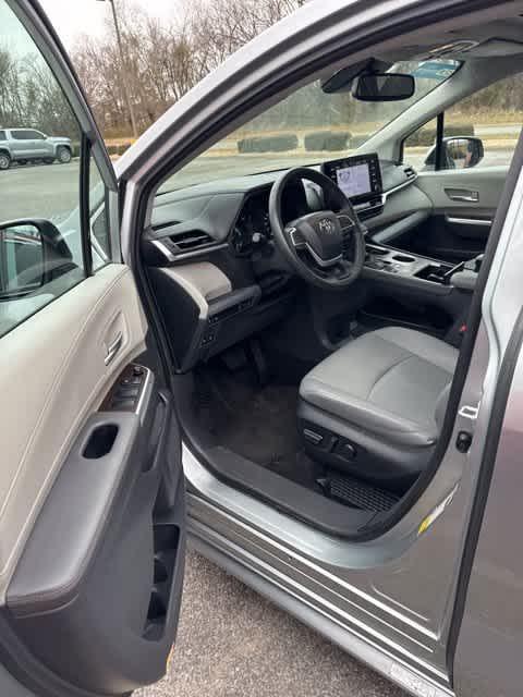 used 2023 Toyota Sienna car, priced at $43,873