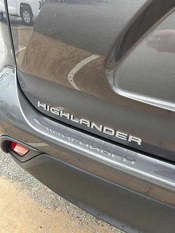 used 2023 Toyota Highlander car, priced at $41,220