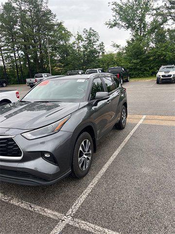 used 2023 Toyota Highlander car, priced at $41,220