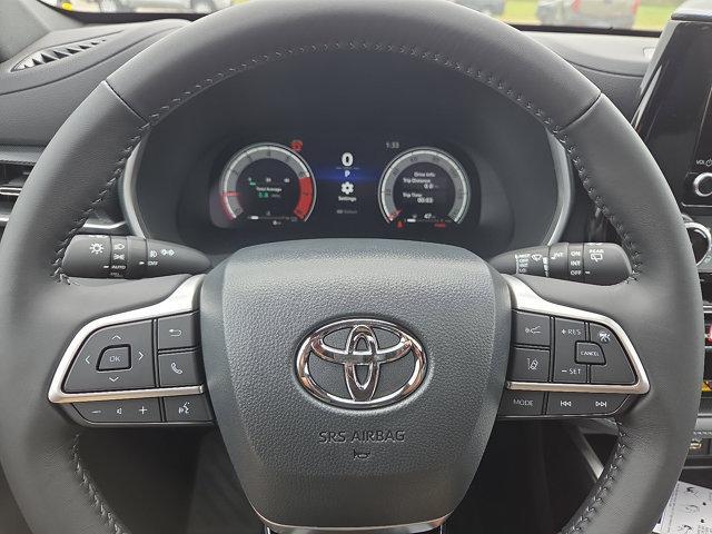 new 2025 Toyota Highlander car, priced at $51,306