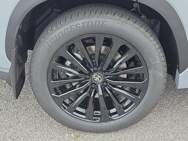 new 2025 Toyota Highlander car, priced at $51,306