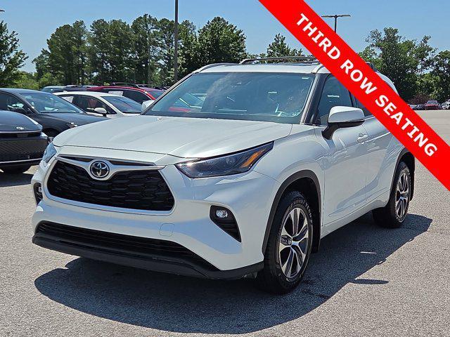 used 2022 Toyota Highlander car, priced at $32,458