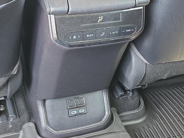 used 2022 Toyota Highlander car, priced at $35,246
