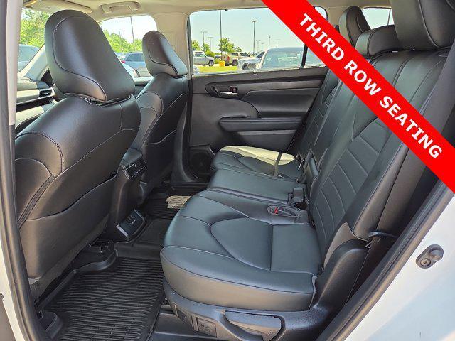 used 2022 Toyota Highlander car, priced at $32,458