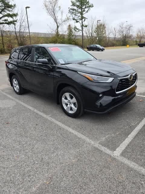 used 2023 Toyota Highlander car, priced at $36,961