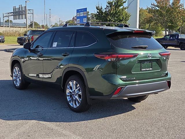 new 2025 Toyota Highlander car, priced at $52,614