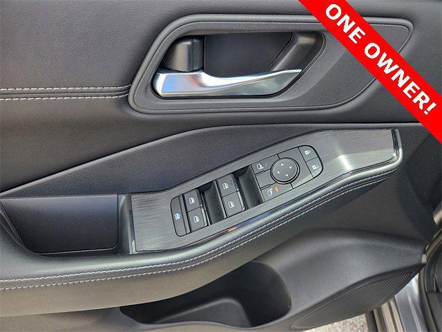 used 2024 Nissan Rogue car, priced at $27,922