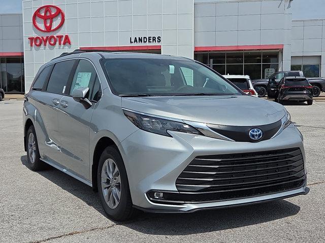new 2025 Toyota Sienna car, priced at $49,638
