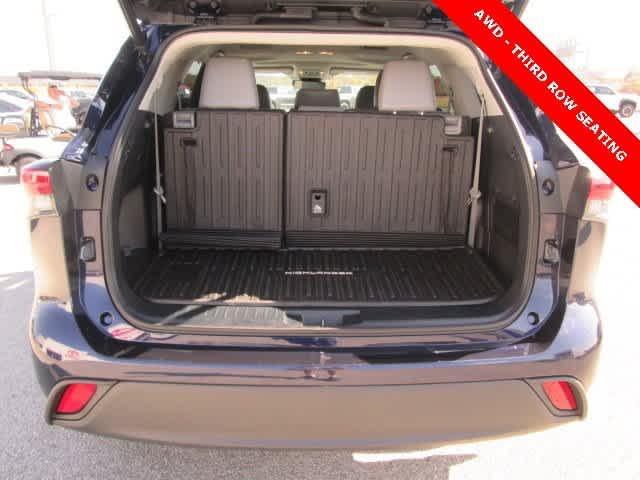 used 2022 Toyota Highlander Hybrid car, priced at $42,866