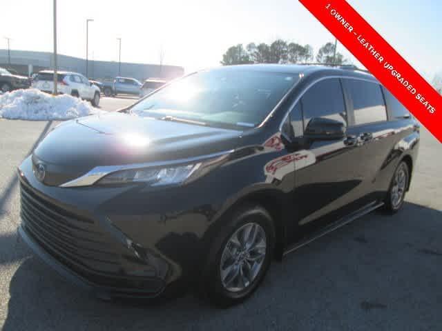 used 2023 Toyota Sienna car, priced at $36,915